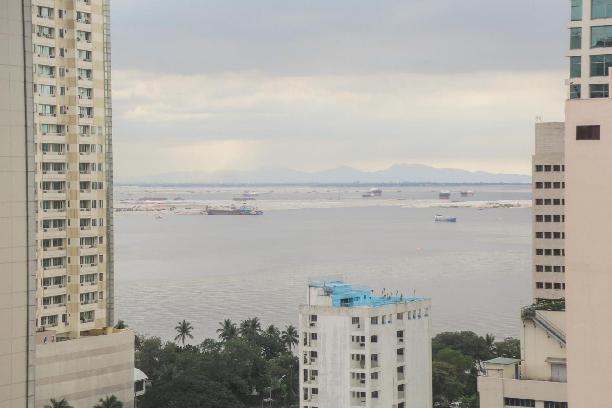 Pacific Bay Grand Suites Manila Ngoại thất bức ảnh